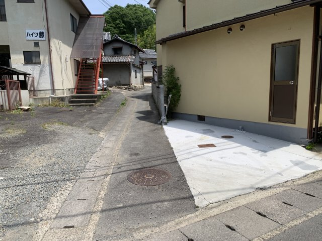 京都市左京区岩倉木野町　中古一戸建の前面道路含む現地写真