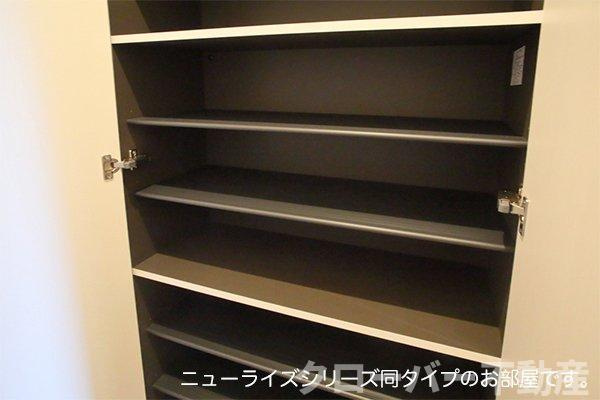ソノクラッセ　Ａの玄関