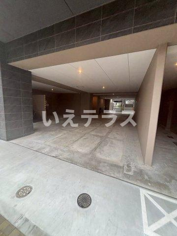 プレリスNEO神戸湊川公園ヴェルトの駐車場