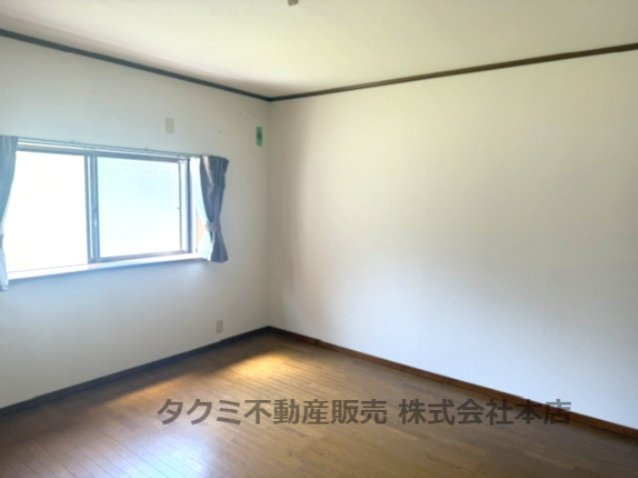 神戸市垂水区東垂水　中古戸建の洋室|２階洋室８帖