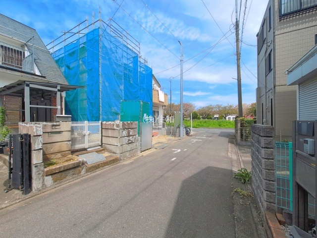 【新築分譲住宅】川越市木野目10期の前面道路含む現地写真