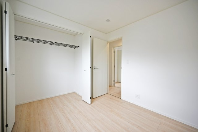 クレイドルガーデン山田3丁目新築一戸建て│4LDK+駐車駐輪の収納|-洋室4.5帖(2F)-
