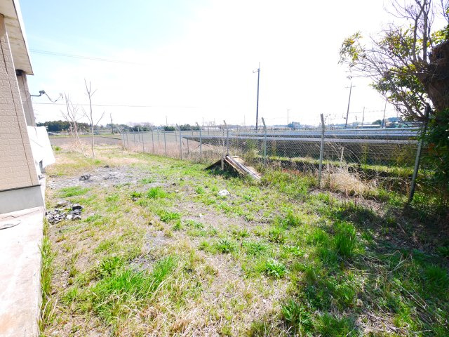 茂原市千町　中古戸建の展望|平成19年12月築　4LDK  駐車2台  近隣に家がなく自然豊かな閑静な立地です。システムキッチン