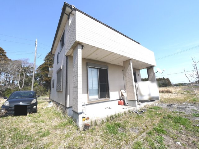 茂原市千町　中古戸建の庭|平成19年12月築　4LDK  駐車2台  近隣に家がなく自然豊かな閑静な立地です。システムキッチン