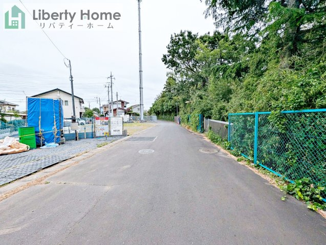 ひたちなか市大成町3期　新築戸建の前面道路含む現地写真
