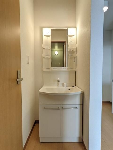 キャメル西川口の独立洗面台