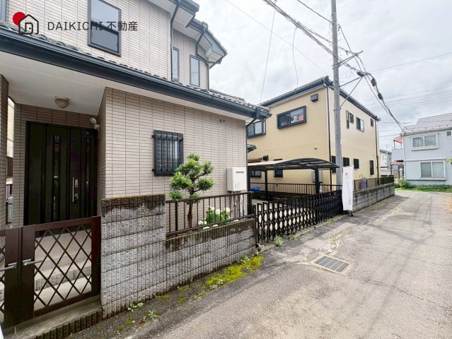 【前面道路含む現地写真】 | 加須市東栄2丁目　中古戸建