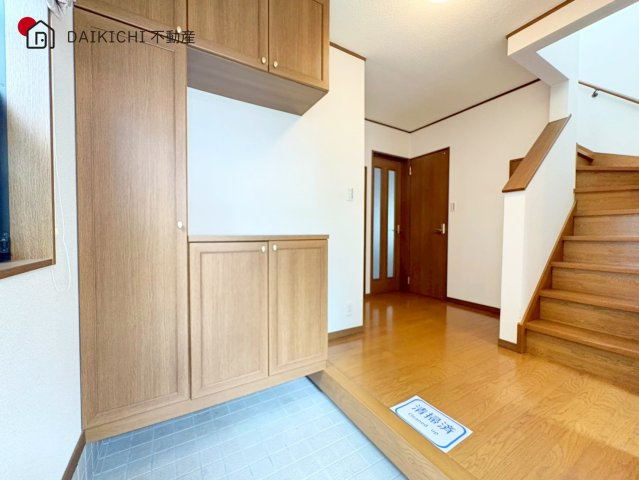 【玄関】 | 加須市東栄2丁目　中古戸建