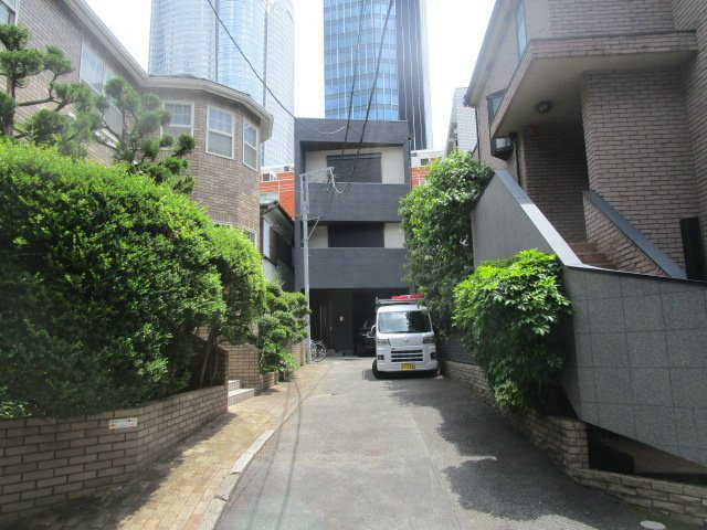 港区西麻布１丁目のビル