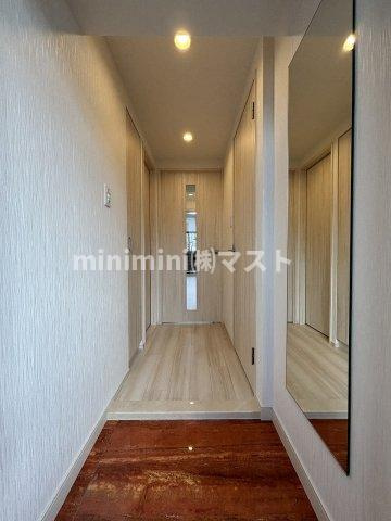 プレジオ松屋町の玄関