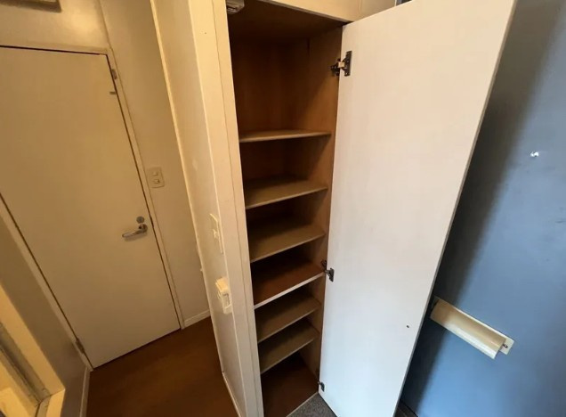 レオパレスミカドＢの玄関