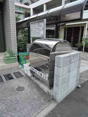 【エントランス】 | フォリエージュ