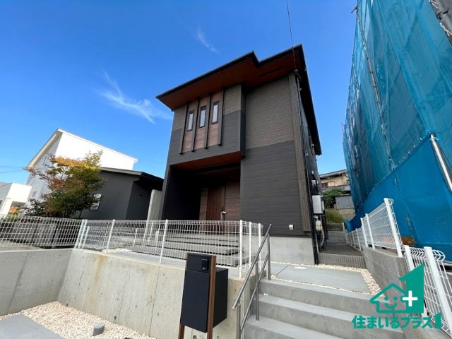●3(土)4(日)現地説明会　奈良市鳥見町　限定1邸のトイレ|シンプルなトイレは落ち着く空間！お手入れも簡単です！