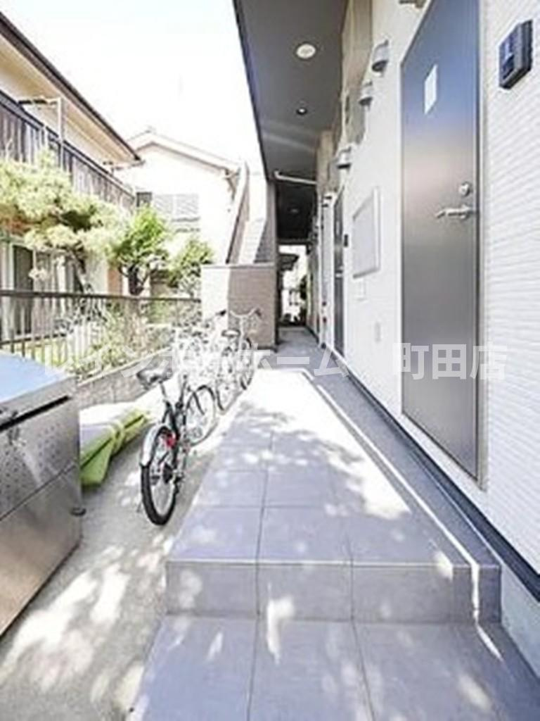 Loup de mer 相模大野※初期費用分割あと払いサービス利用可能物件のエントランス