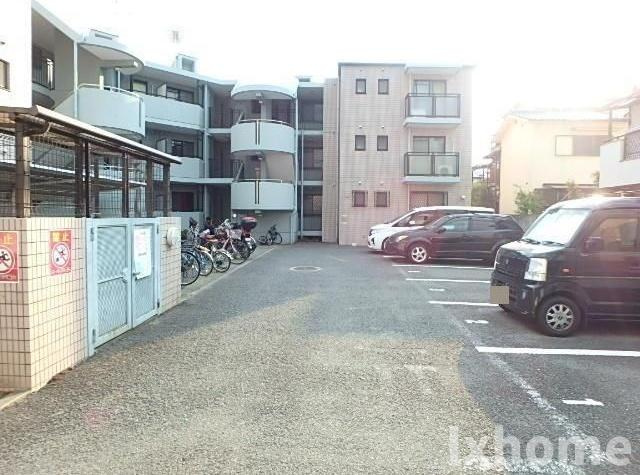 エスポワール中内の駐車場|駐車場完備です