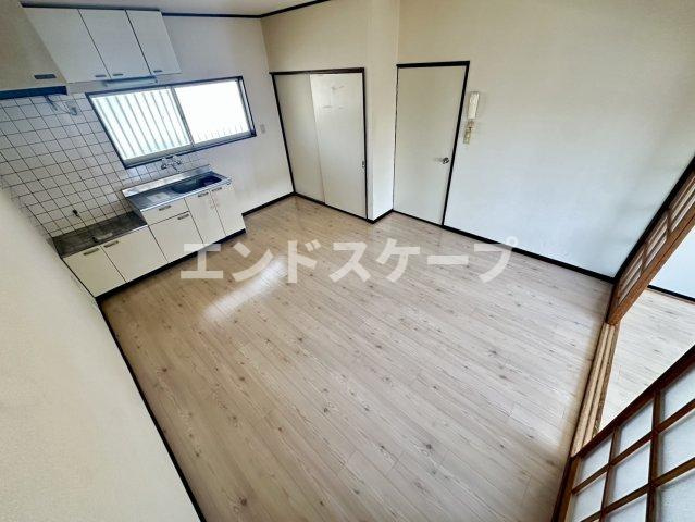 ヴィレッジ飯塚Ｂの居間・リビング|高崎、前橋のお部屋探しはエンドスケープまで！お客様の理想お聞かせ下さい♪