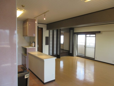 【居間・リビング】 | ファミール和歌山壱番館