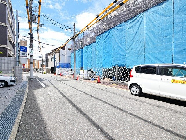 ジェイエイチエスプレミア学園前
