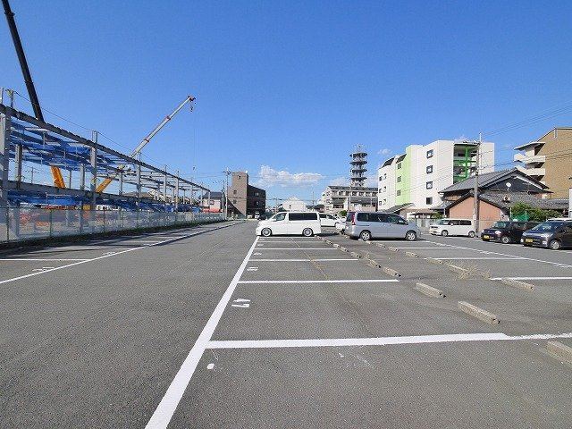 大安寺モータープールの駐車場