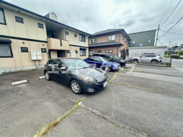 ハイツ・ヴィオラの駐車場|高崎、前橋のお部屋探しはエンドスケープまで！お客様の理想お聞かせ下さい♪