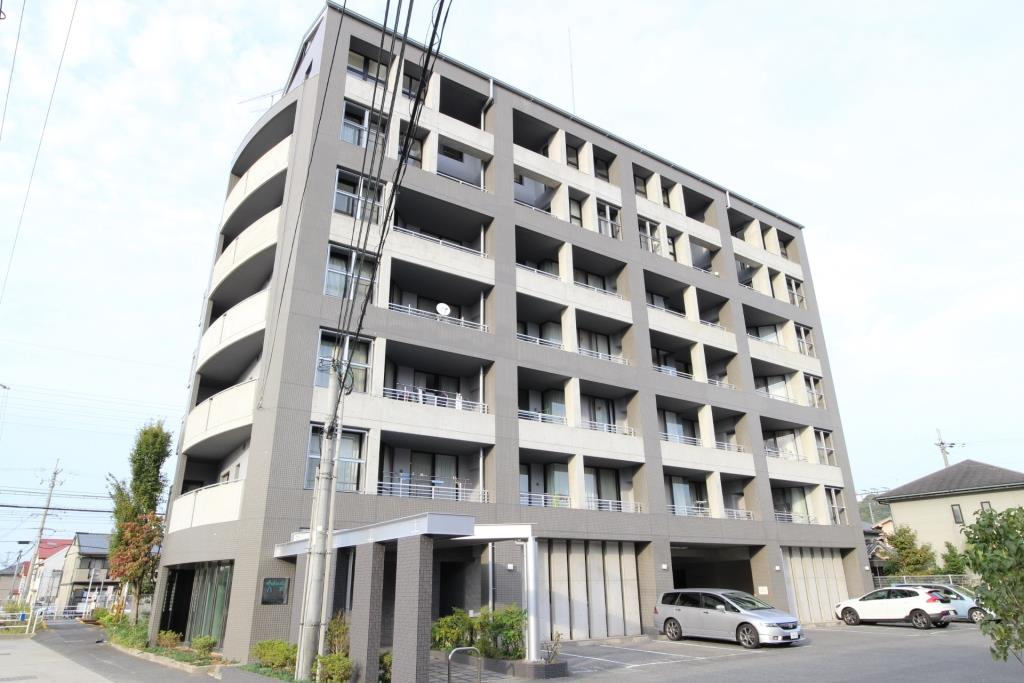 アルカディア八木の外観|鉄筋コンクリート造マンション6階建て