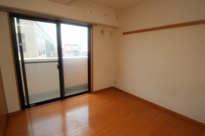 【洋室】 | ルックス宮崎台 | ※同建物ほかのお部屋の写真です。