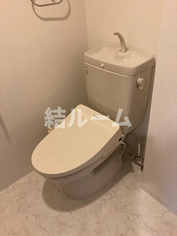 板橋区成増２丁目の賃貸マンションのトイレ