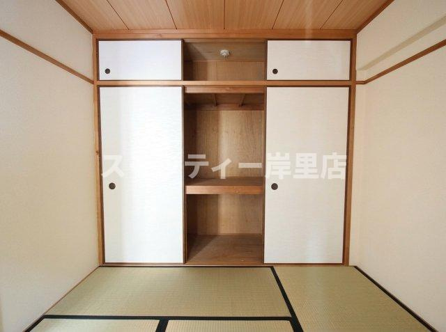 メゾンドール北畠の収納