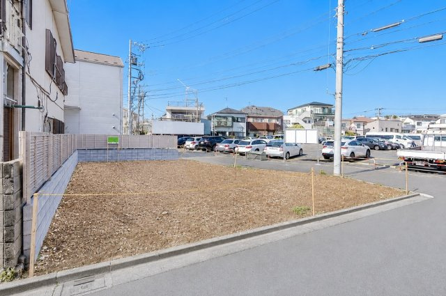 【前面道路含む現地写真】 | 堀ノ内　新築戸建て＿東南角地×公園近く×緑豊か、癒しとゆとりの暮らし | 現地（2026年4月）撮影 南側から撮影、１階でも陽が入ります