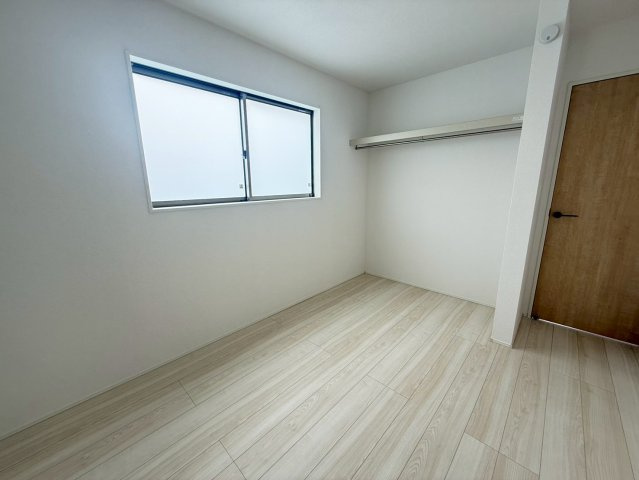 ★★宜野湾市野嵩2期-②号棟（全の洋室|明るい洋室です