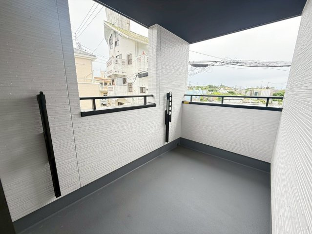 ★★南城市玉城親慶原-1号棟（全2棟）のバルコニー|バルコニーからの眺めを楽しみながら食事をしませんか