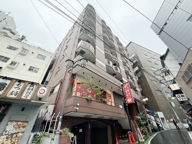 【現況写真】 | サンハイツ中野 | 外観と前面道路の様子。～即日のご見学可能～　お問合せはお気軽にどうぞ。
