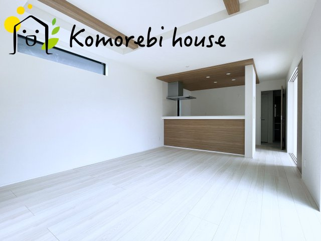 桶川市上日出谷南　6期　新築一戸建て　グラファーレ　01の居間・リビング|26.9.7