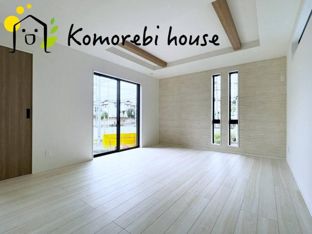 桶川市上日出谷南　6期　新築一戸建て　グラファーレ　01の居間・リビング|26.9.7