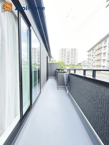 神戸市垂水区桃山台2丁目　新築戸建のバルコニー|【ホームページに現地動画掲載中】●年中無休：当日予約可●バルコニー広々！南側一面で陽当たり良好です！