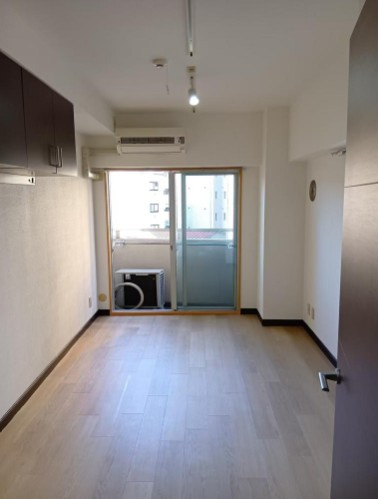 【洋室】 | 大塚ダイカンプラザ | うららかな陽射しがどのお部屋にも降り注ぎますように、快適さを追求した間取設計。
