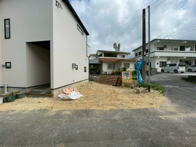 ★★うるま市石川曙3丁目-１号棟の駐車場