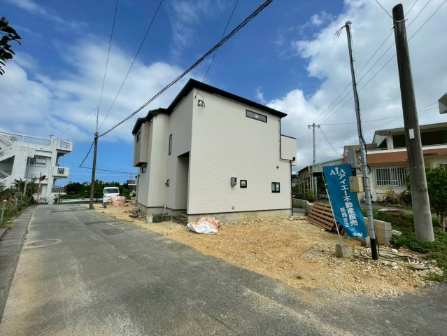 ★★うるま市石川曙3丁目-１号棟の前面道路含む現地写真|いつでも内覧可能です