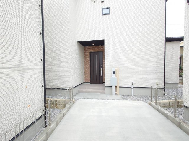 ★★うるま市石川曙3丁目-2号棟の駐車場|駐車場に車を止められます