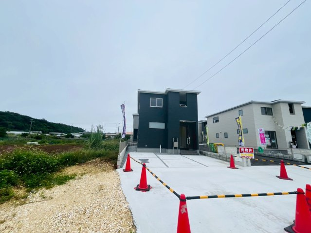 ■■八重瀬町与座－3号棟（全６棟）の前面道路含む現地写真