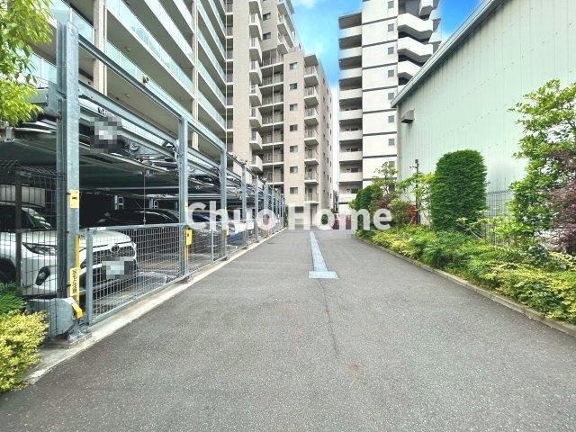 クレヴィア住吉の駐車場|【敷地内駐車場】最新の空き状況や費用などの詳細は担当スタッフまでお問い合わせください。