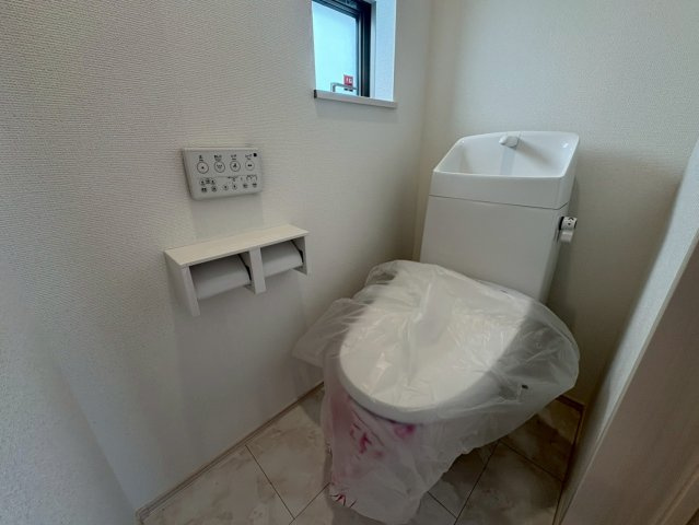 ＋＋八重瀬町安里－C号棟（全３棟）のトイレ|コンパクトで使いやすいトイレです