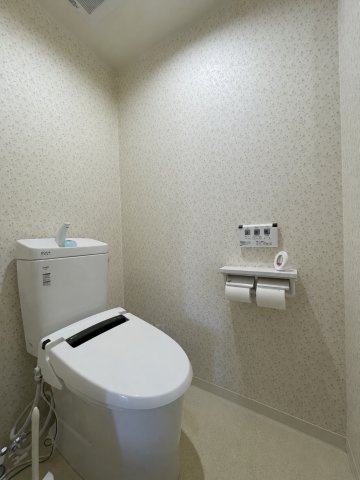 ライオンズマンション味酒町のトイレ|トイレです。
※AI加工しています。