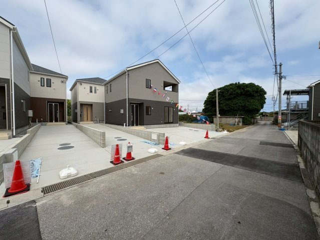 ♥♥糸満市福地第2－②号棟（全4棟）の前面道路含む現地写真