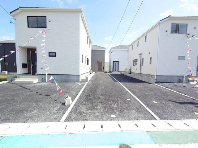 ♥♥うるま市与那城屋慶名第6-3号棟（全4棟）の前面道路含む現地写真|前面道路含む現地写真です