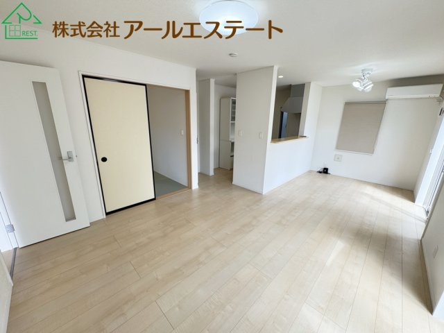 姫路市書写　　中古戸建の居間・リビング