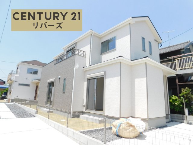 名古屋市港区東茶屋１丁目の新築一戸建の外観|☆残り１棟☆　　新価格！！いつでも見学出来ます♪（お問合せ当日、平日、水曜、夜間でもＯＫ）　長期優良住宅！　きれいな街並み♪　敷地５５．１８坪！　駐車並列３台ＯＫ　全室南向き♪　天然芝の広い庭付き