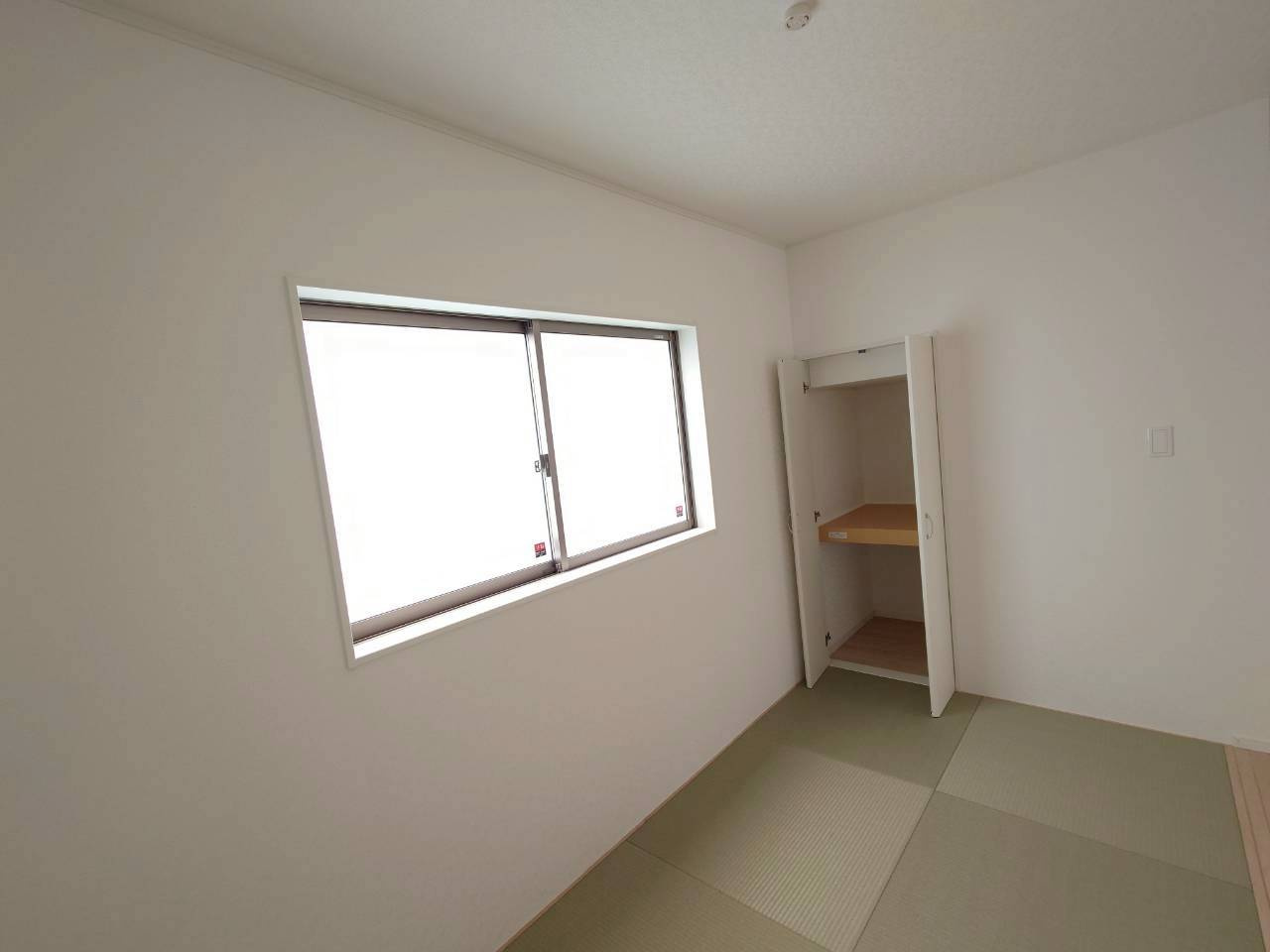 ♥♥うるま市与那城屋慶名第6-１号棟（全4棟）の和室