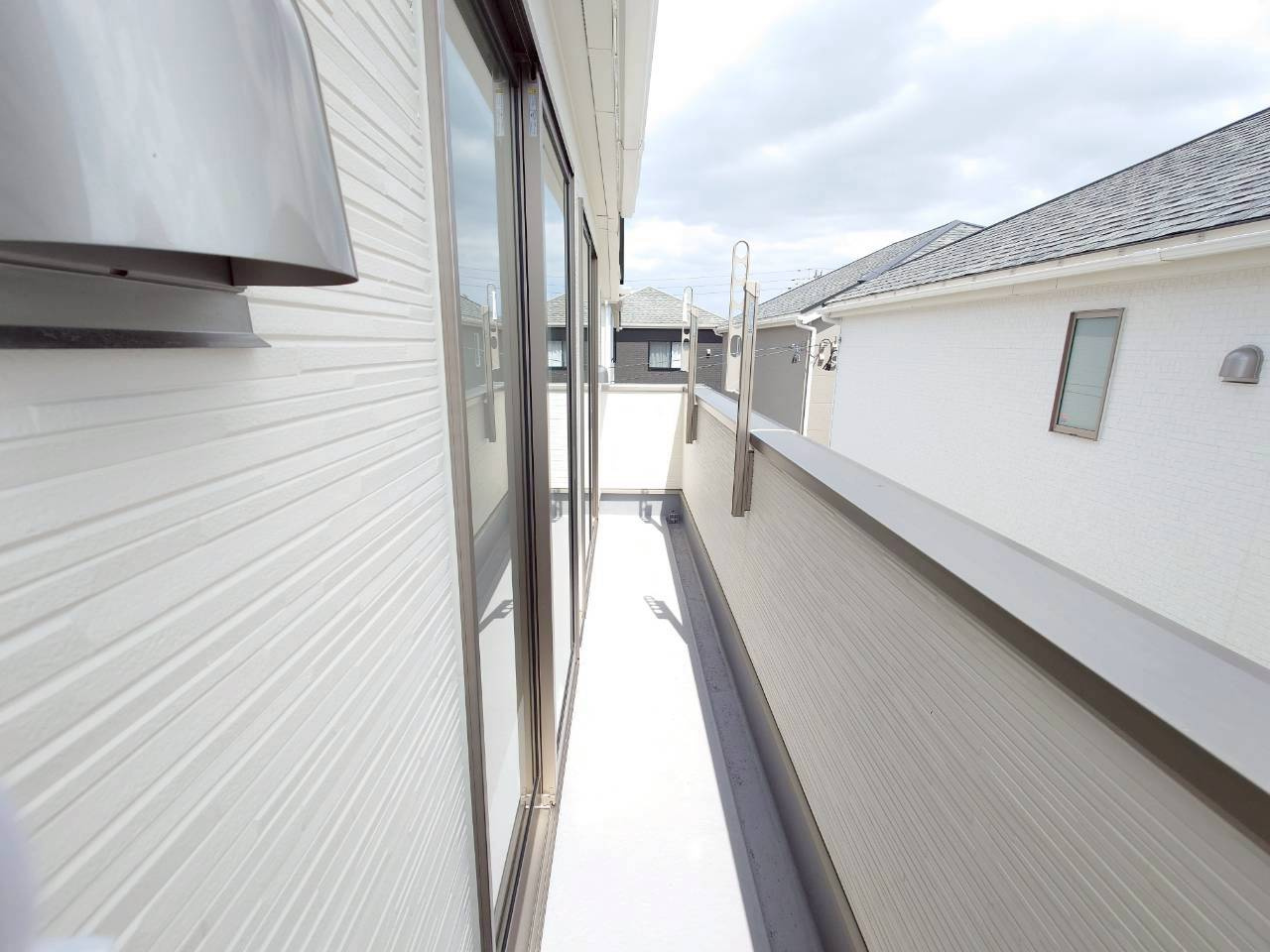 ♥♥うるま市与那城屋慶名第6-１号棟（全4棟）のバルコニー