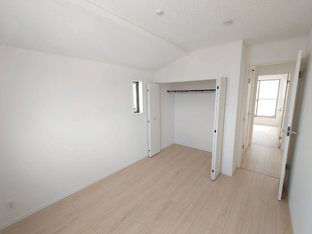 ♥♥うるま市与那城屋慶名第6-１号棟（全4棟）の居間・リビング